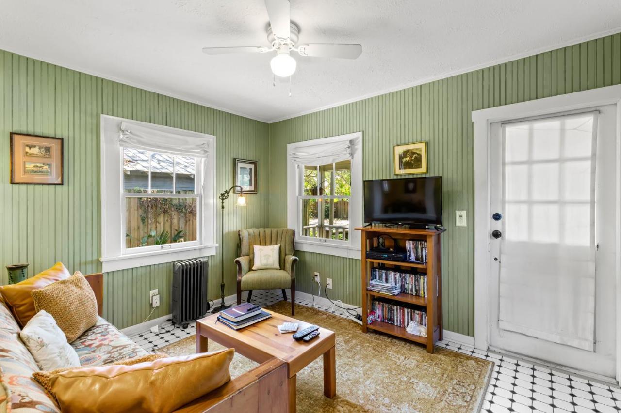 Charming 1923 Cottage At Erehwon Retreat Tampa Bagian luar foto