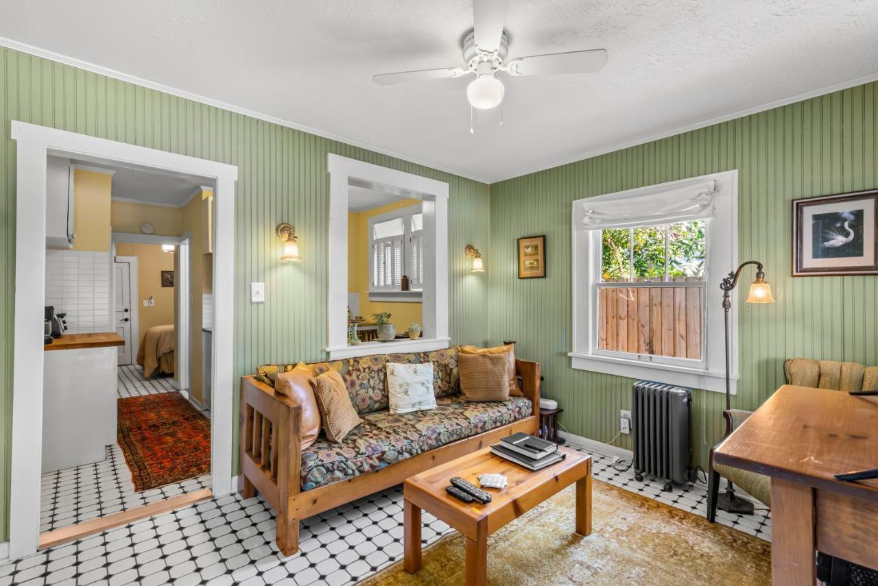 Charming 1923 Cottage At Erehwon Retreat Tampa Bagian luar foto